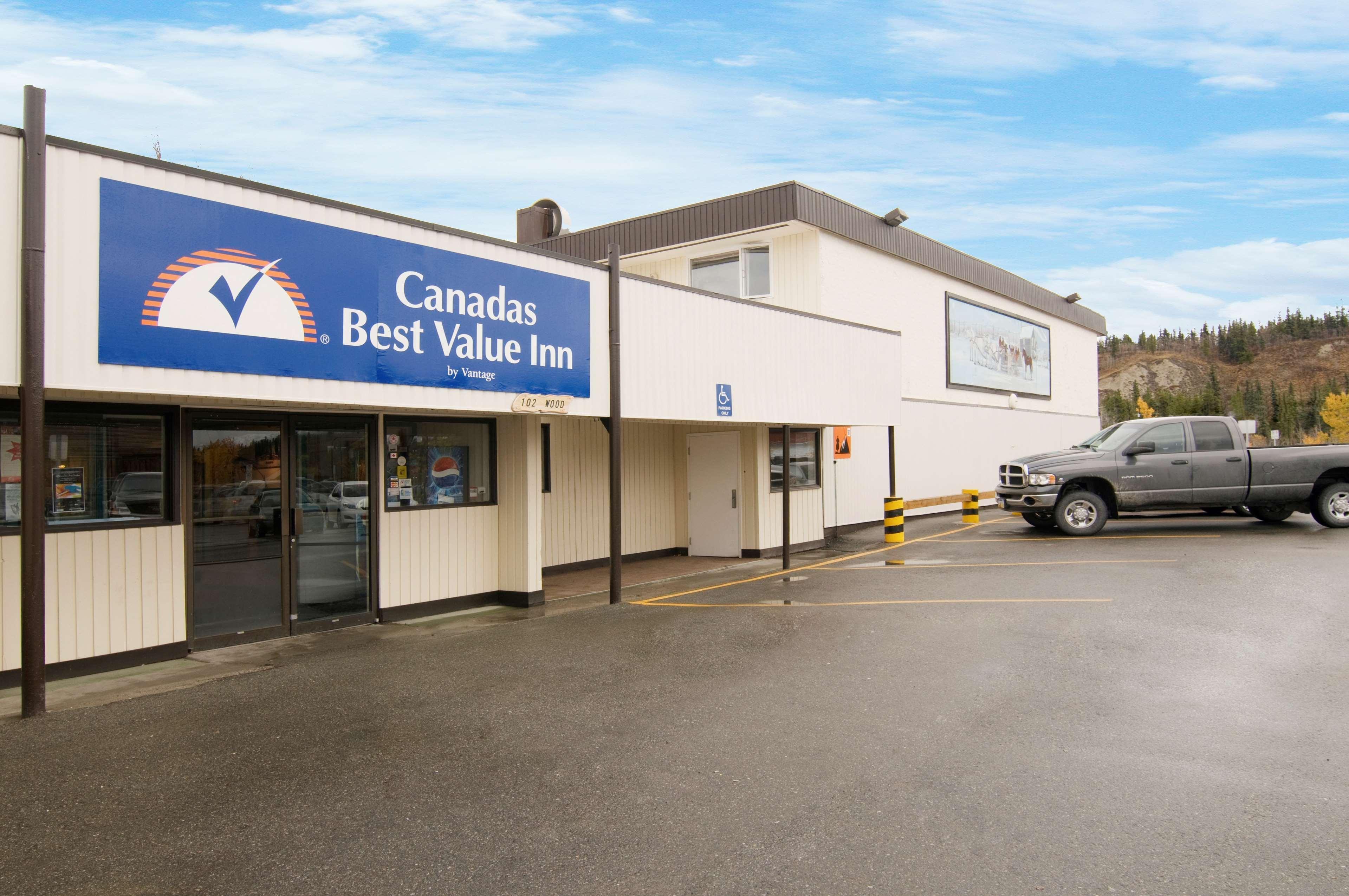 Canadas Best Value Inn- Riverview Hotel Whitehorse Exterior photo